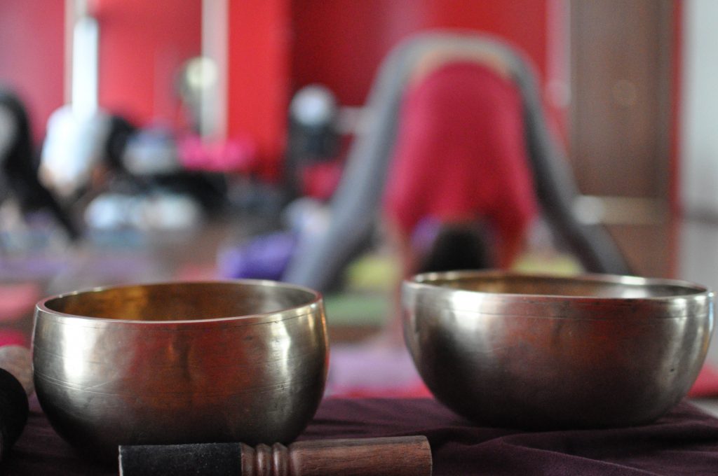 yoga e campane tibetane
